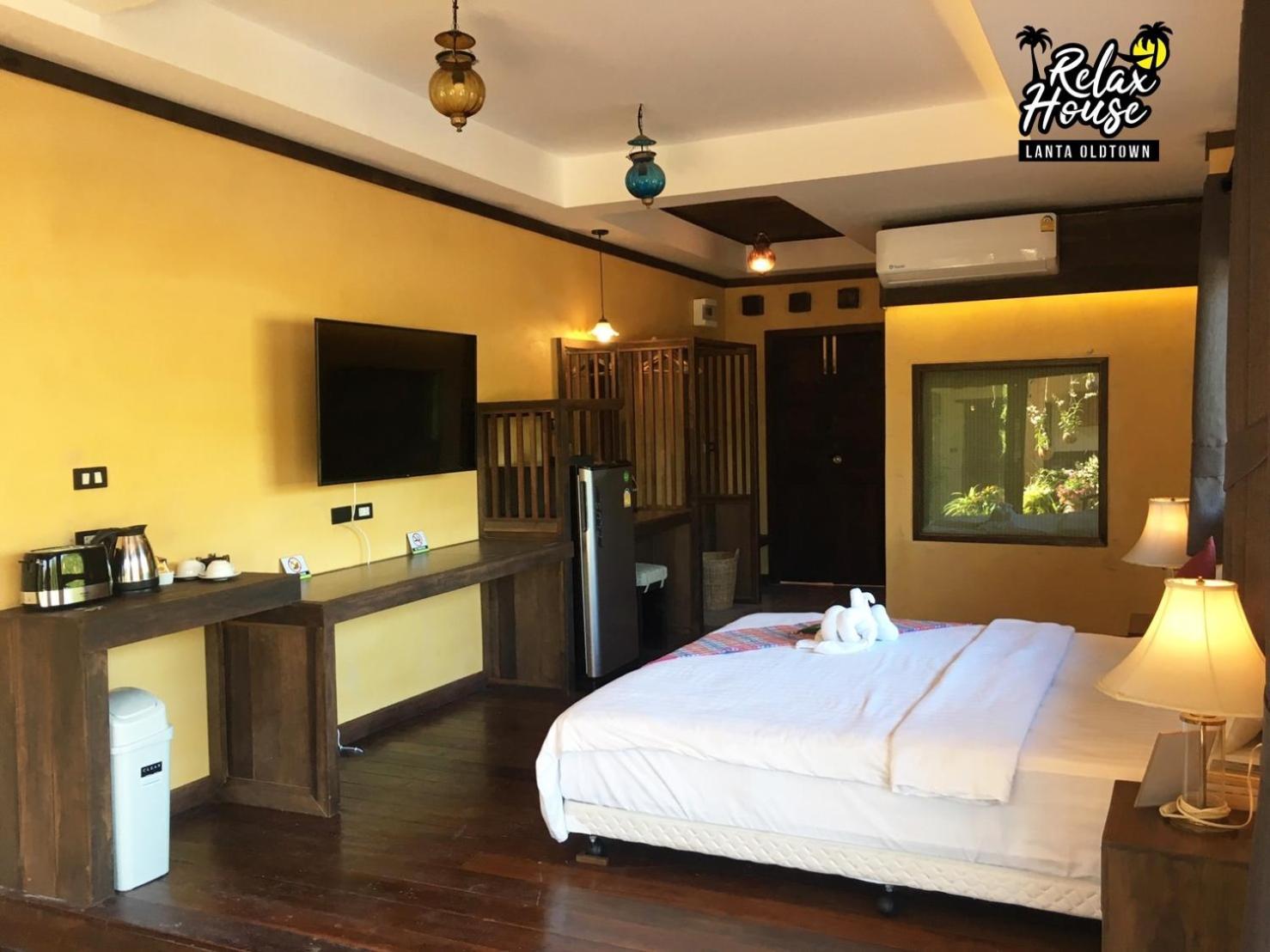 Hotel Relax House Lanta Old Town Ko Lanta Exterior foto