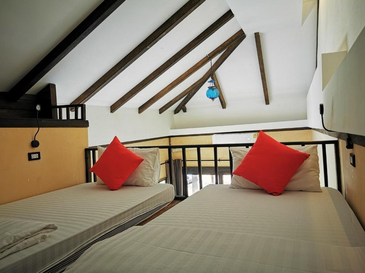 Hotel Relax House Lanta Old Town Ko Lanta Exterior foto